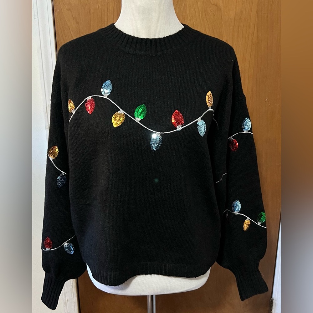 NWT Beautiful Christmas Sweater. Nothing ugly about it. Size M.